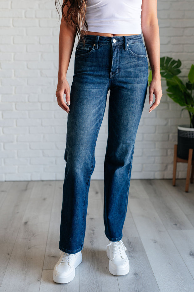 JUDY BLUE Muriel Mid Rise Control Top Classic Straight Jeans